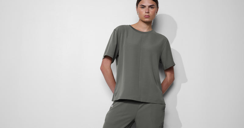 Women's No.34 Short Sleeve Crew Neck Scrub Top in PerformaCREPE