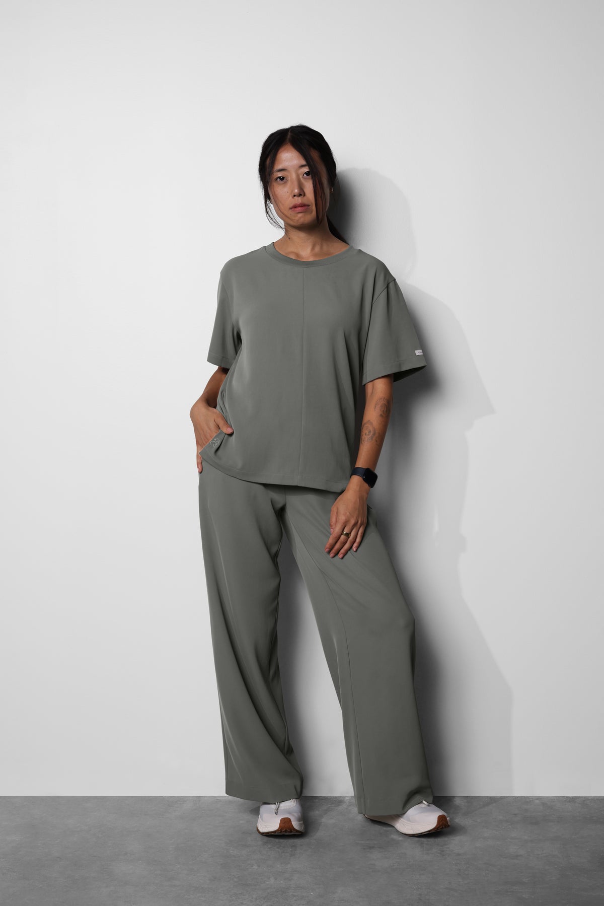 Women's No.34 Short Sleeve Crew Neck Scrub Top in PerformaCREPE