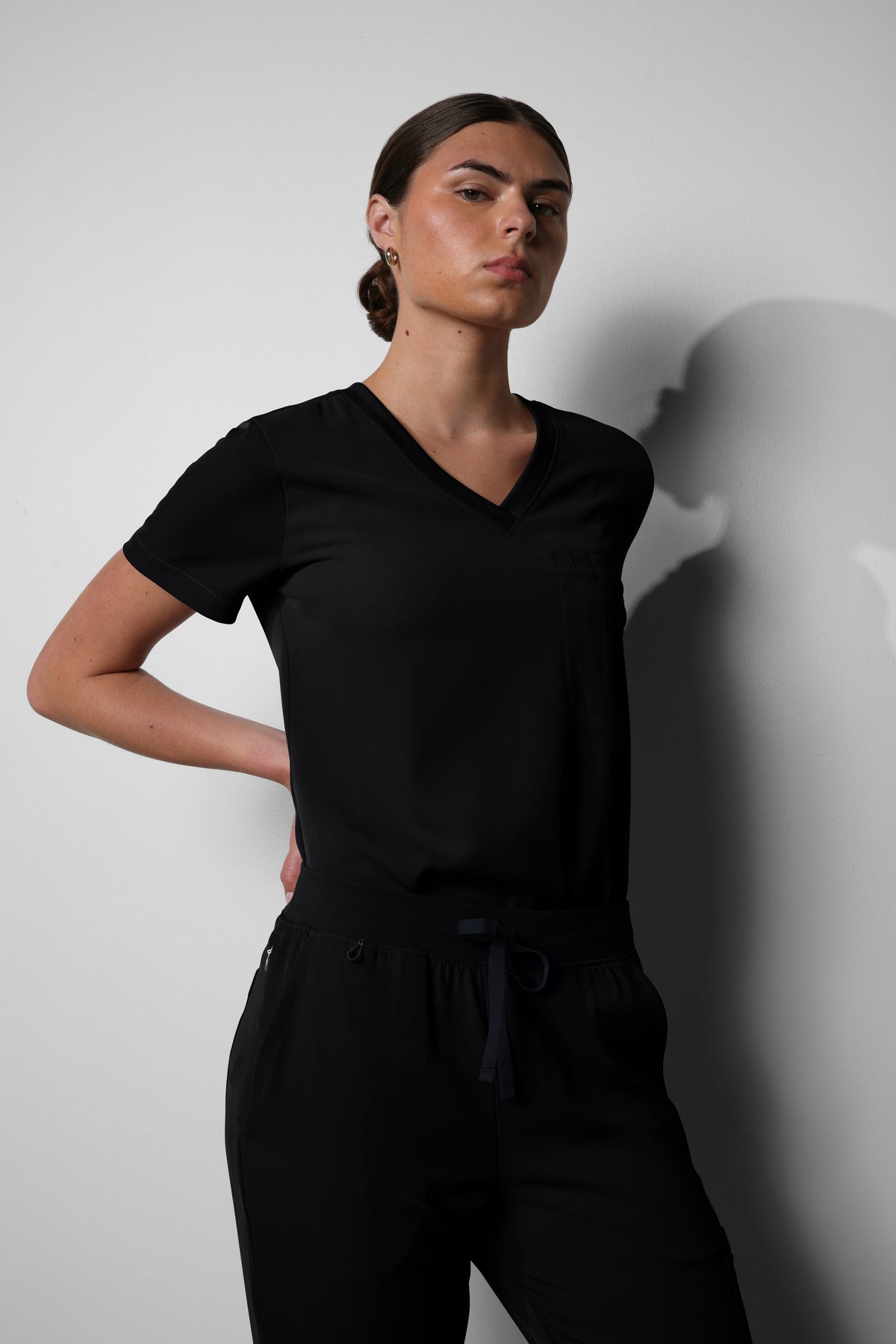Women's No.10 Short Sleeve V-Neck 1 Pocket Scrub Top in PerformaCREPE