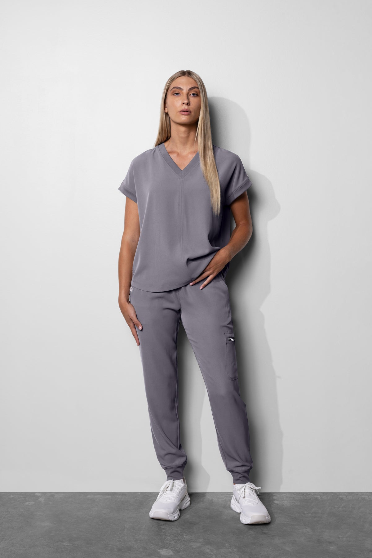 Women's No.14 Jogger 5 Pocket Scrub Pant in PerformaCREPE