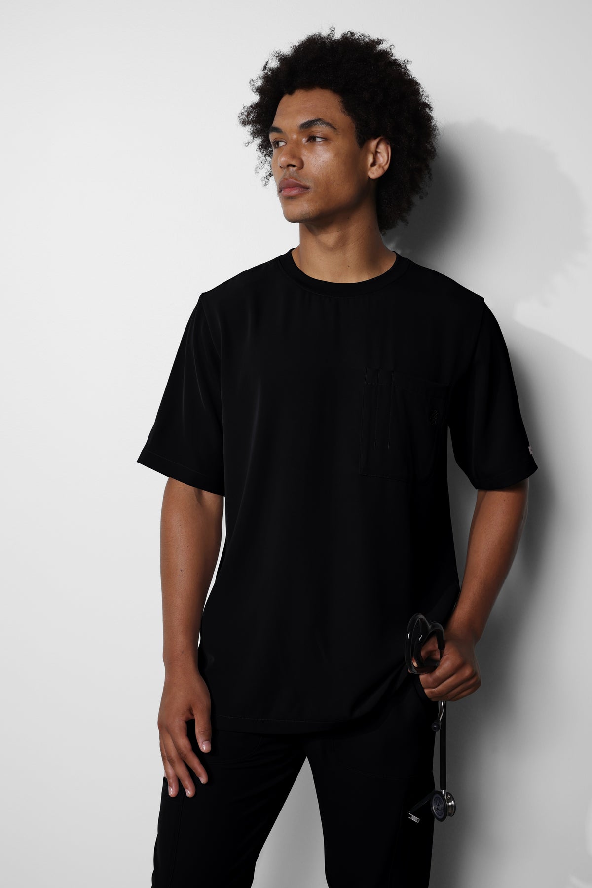 Men's No.17 Short Sleeve Crew Neck 1 Pocket Scrub Top in PerformaCREPE