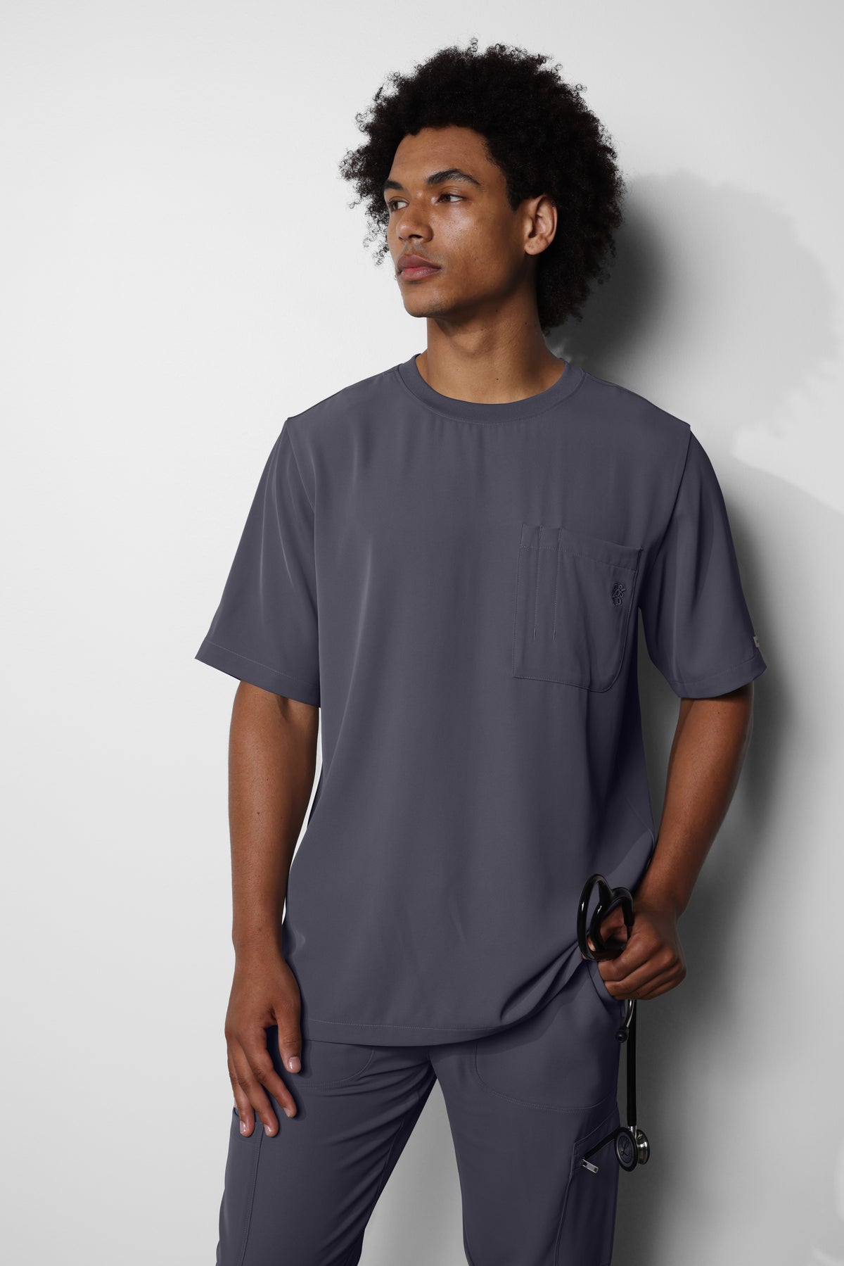 Men's No.17 Short Sleeve Crew Neck 1 Pocket Scrub Top in PerformaCREPE