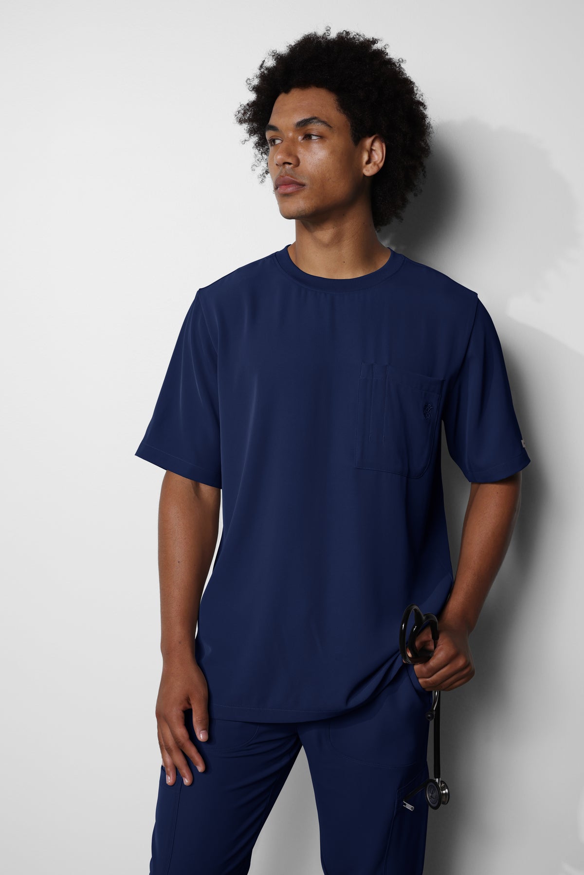 Men's No.17 Short Sleeve Crew Neck 1 Pocket Scrub Top in PerformaCREPE