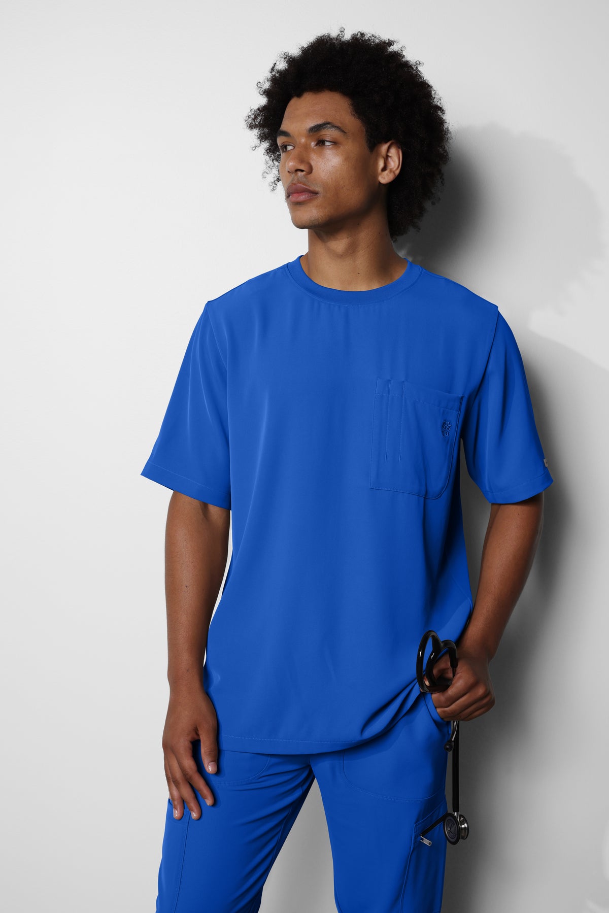 Men's No.17 Short Sleeve Crew Neck 1 Pocket Scrub Top in PerformaCREPE