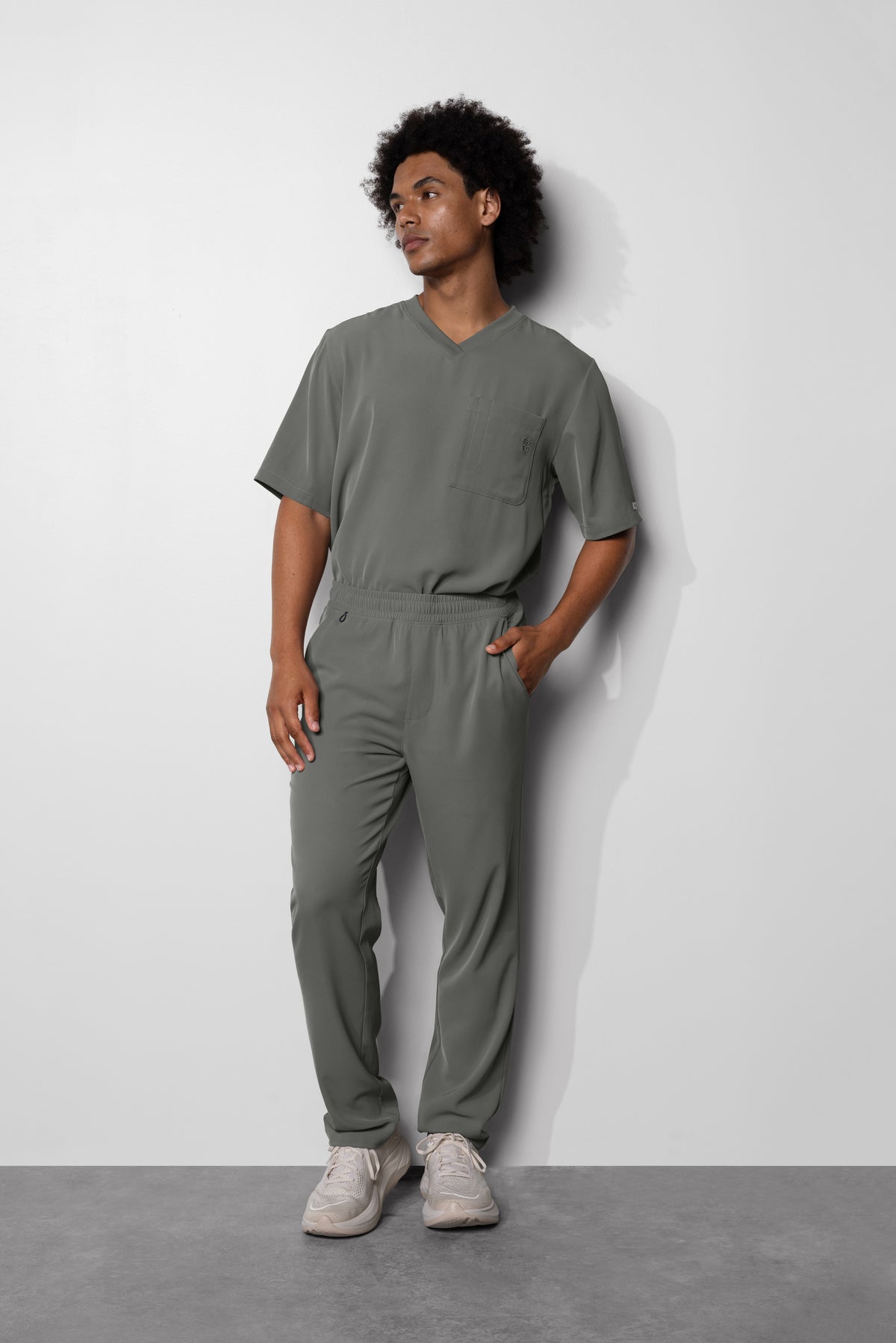 Men's No.19 Straight Leg 5 Pocket Scrub Pant in PerformaCREPE