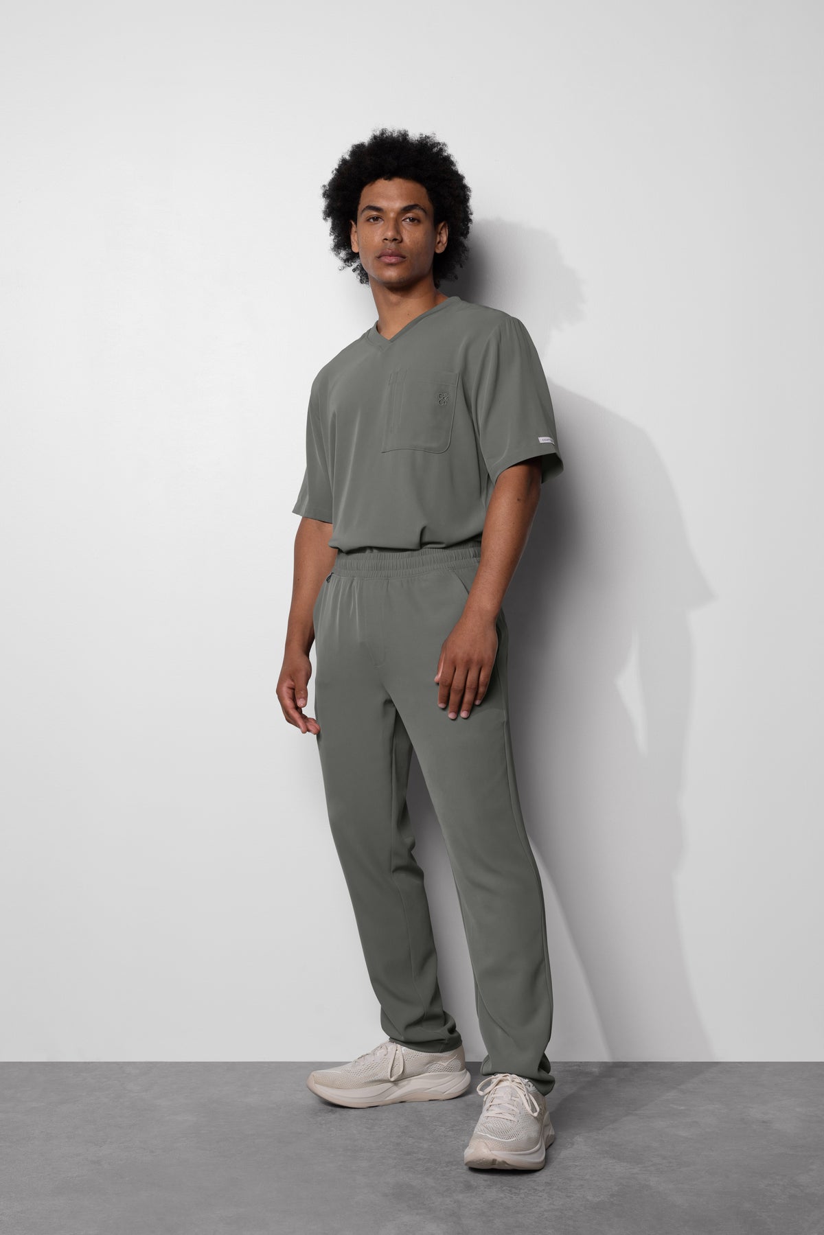 Men's No.19 Straight Leg 5 Pocket Scrub Pant in PerformaCREPE