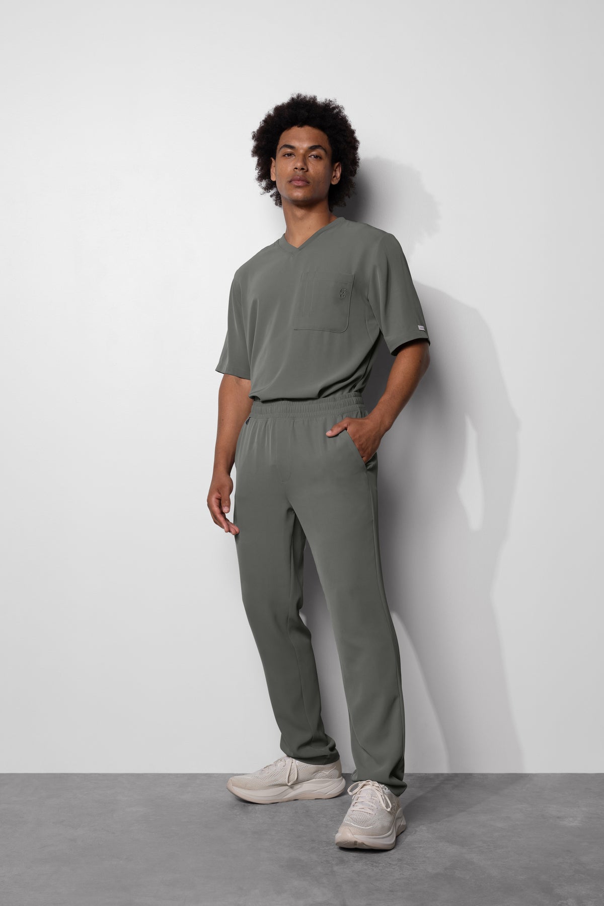 Men's No.19 Straight Leg 5 Pocket Scrub Pant in PerformaCREPE