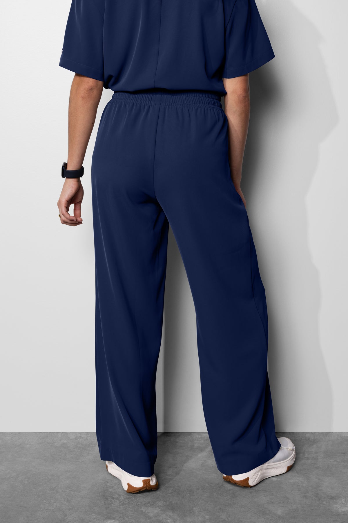 Women's No.39 Wide Leg Scrub Pant in PerformaCREPE