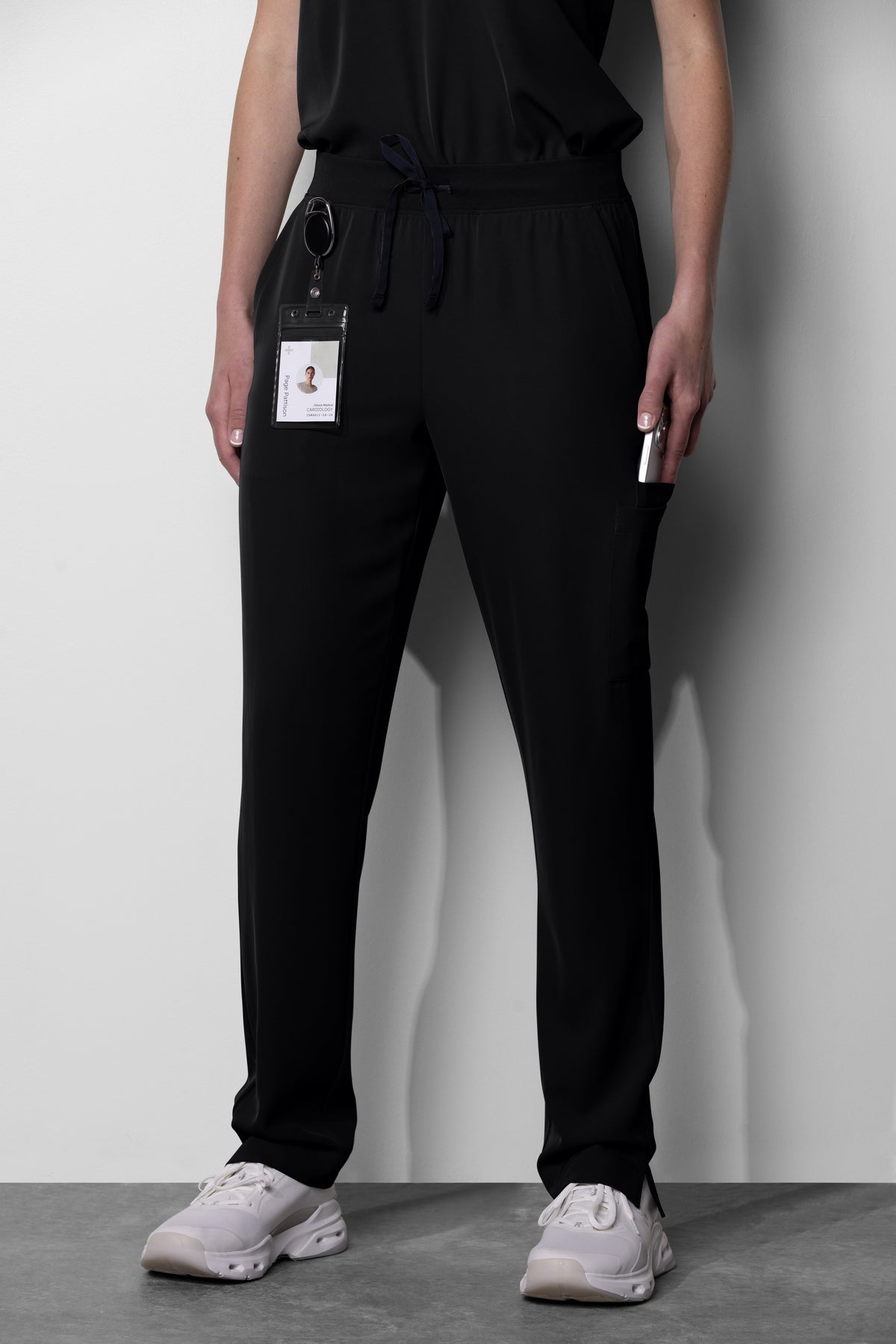 Women's No.13 Slim Straight Leg 7 Pocket Scrub Pant in PerformaCREPE