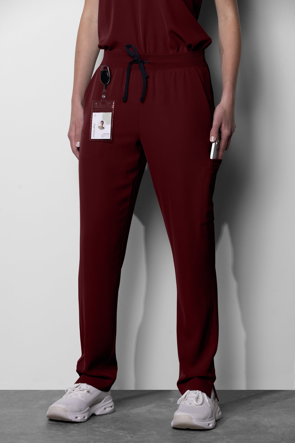 Women's No.13 Slim Straight Leg 7 Pocket Scrub Pant in PerformaCREPE