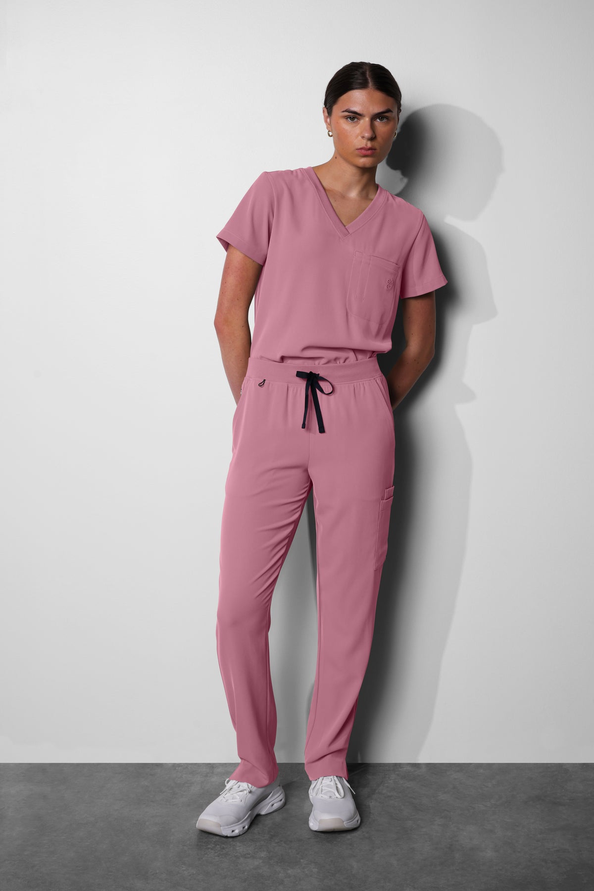 Women's No.13 Slim Straight Leg 7 Pocket Scrub Pant in PerformaCREPE