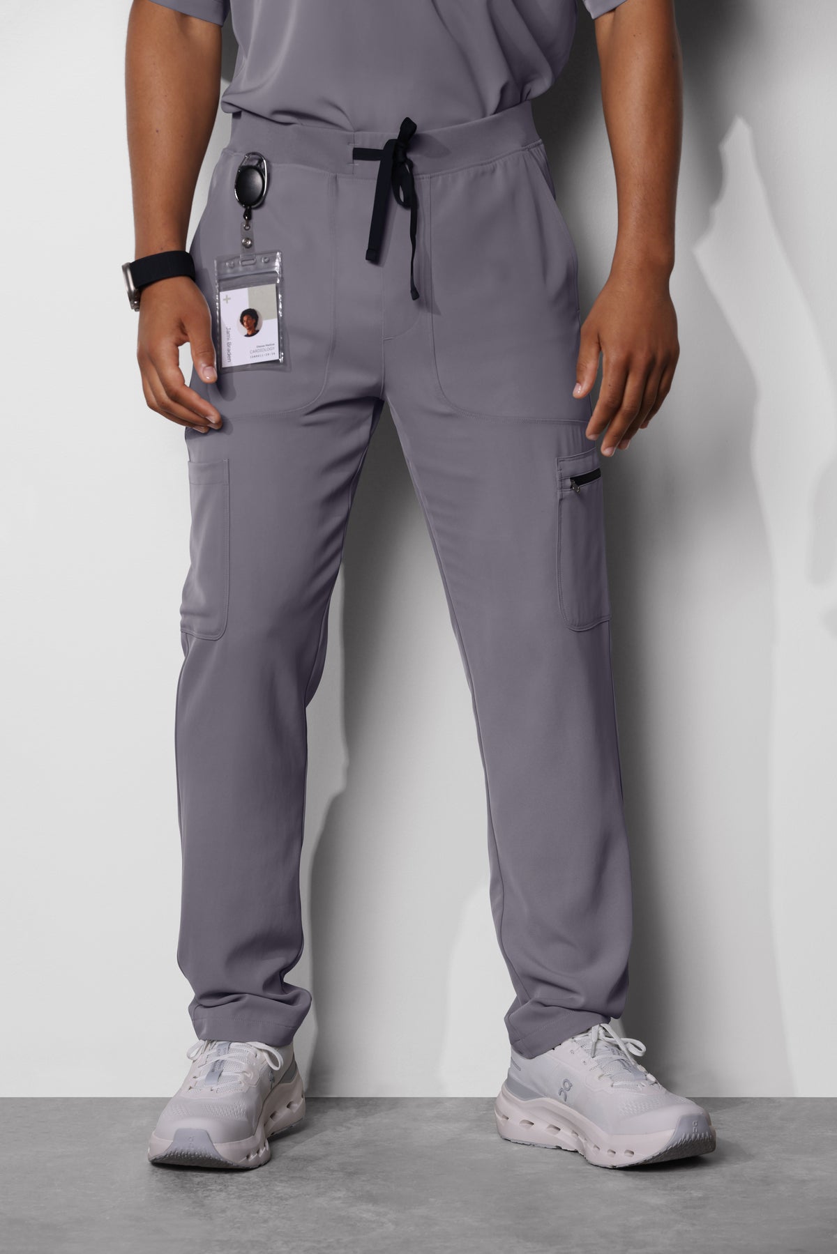 Men's No.18 Straight Leg 7 Pocket Cargo Scrub Pant in PerformaCREPE