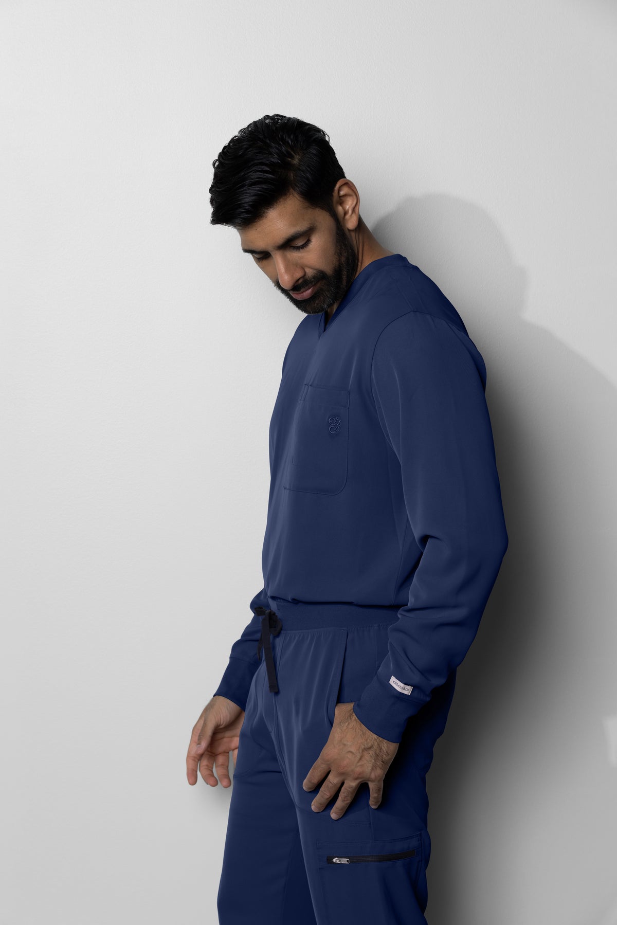 Men's No.47 Long Sleeve V-Neck 1 Pocket Scrub Top in PerformaCREPE