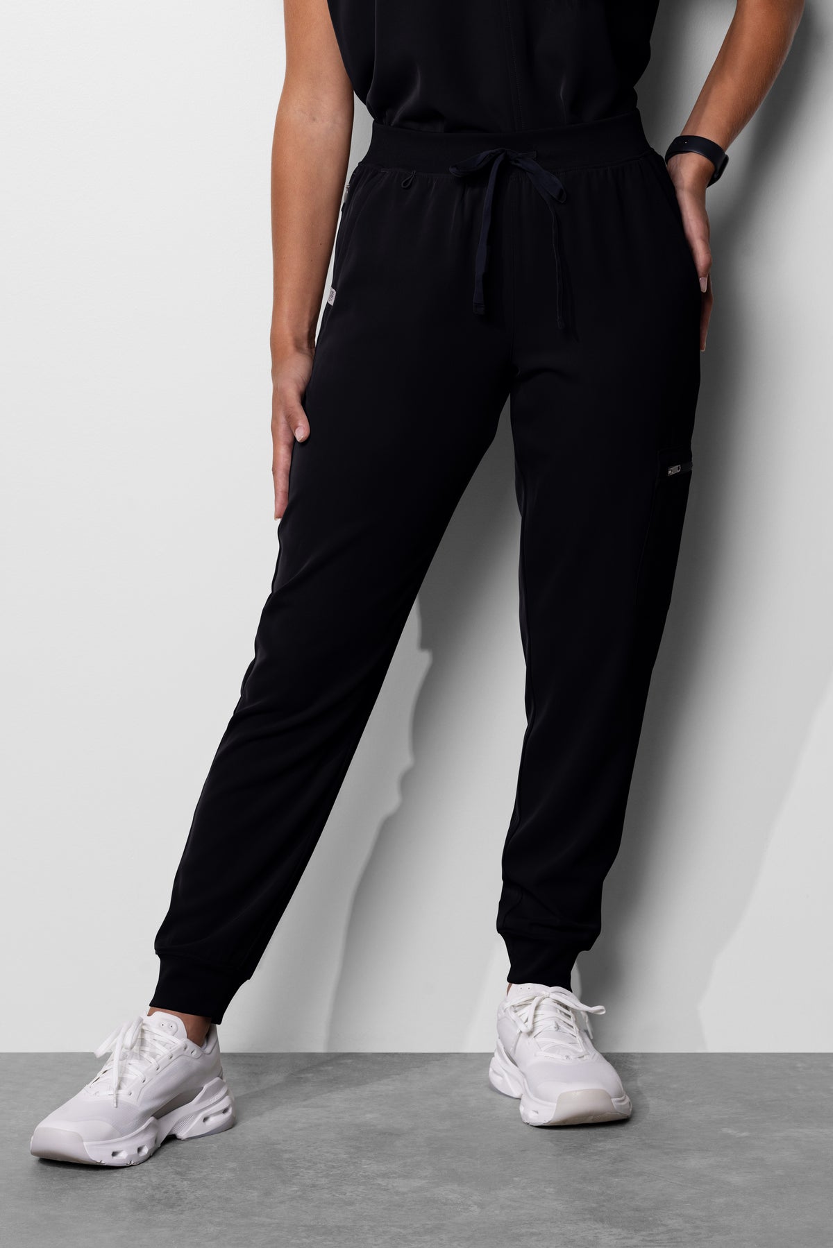 Women's No.14 Jogger 5 Pocket Scrub Pant in PerformaCREPE