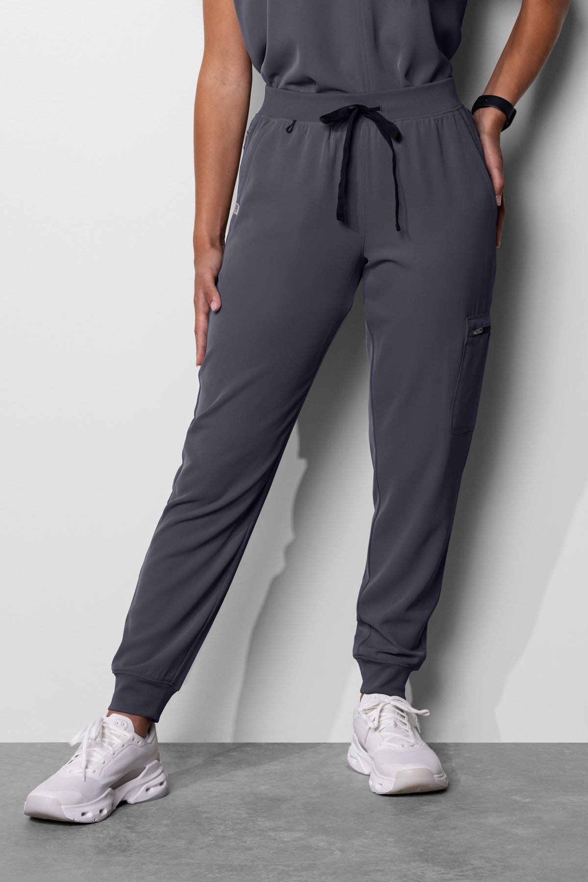 Women's No.14 Jogger 5 Pocket Scrub Pant in PerformaCREPE