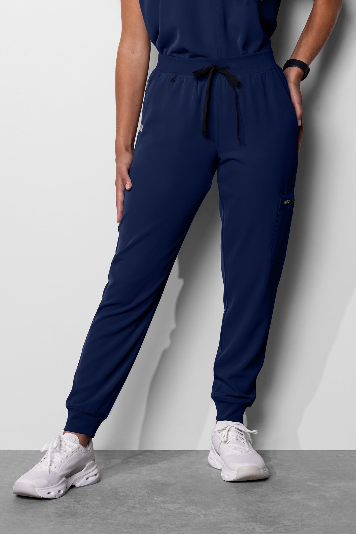 Women's No.14 Jogger 5 Pocket Scrub Pant in PerformaCREPE