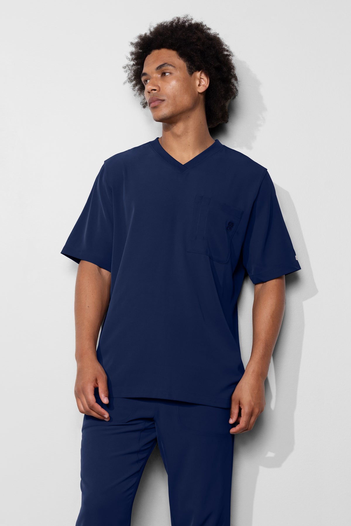Men's No.16 Short Sleeve V-Neck 1 Pocket Scrub Top in PerformaCREPE