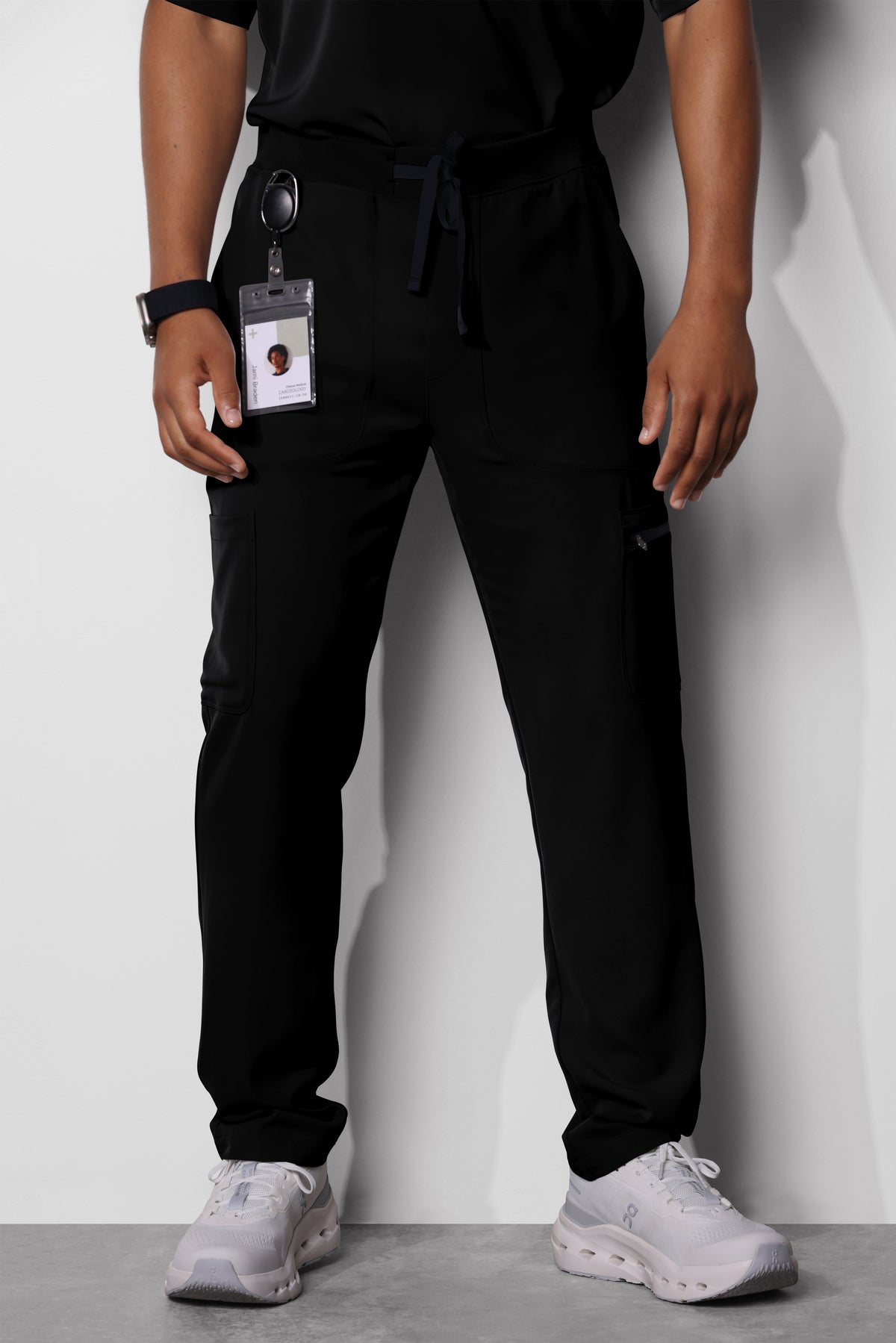 Men's No.18 Straight Leg 7 Pocket Cargo Scrub Pant in PerformaCREPE