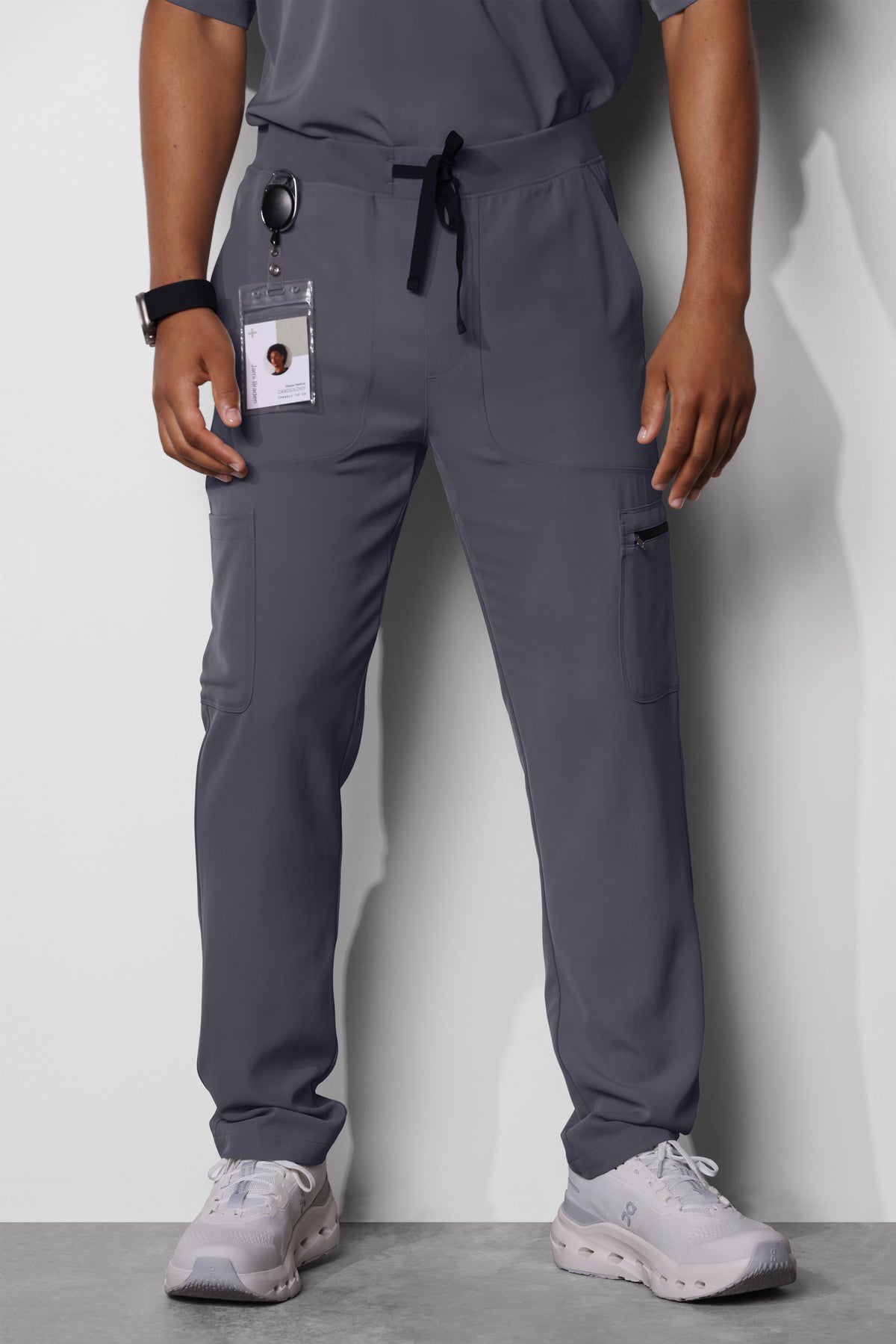 Men's No.18 Straight Leg 7 Pocket Cargo Scrub Pant in PerformaCREPE