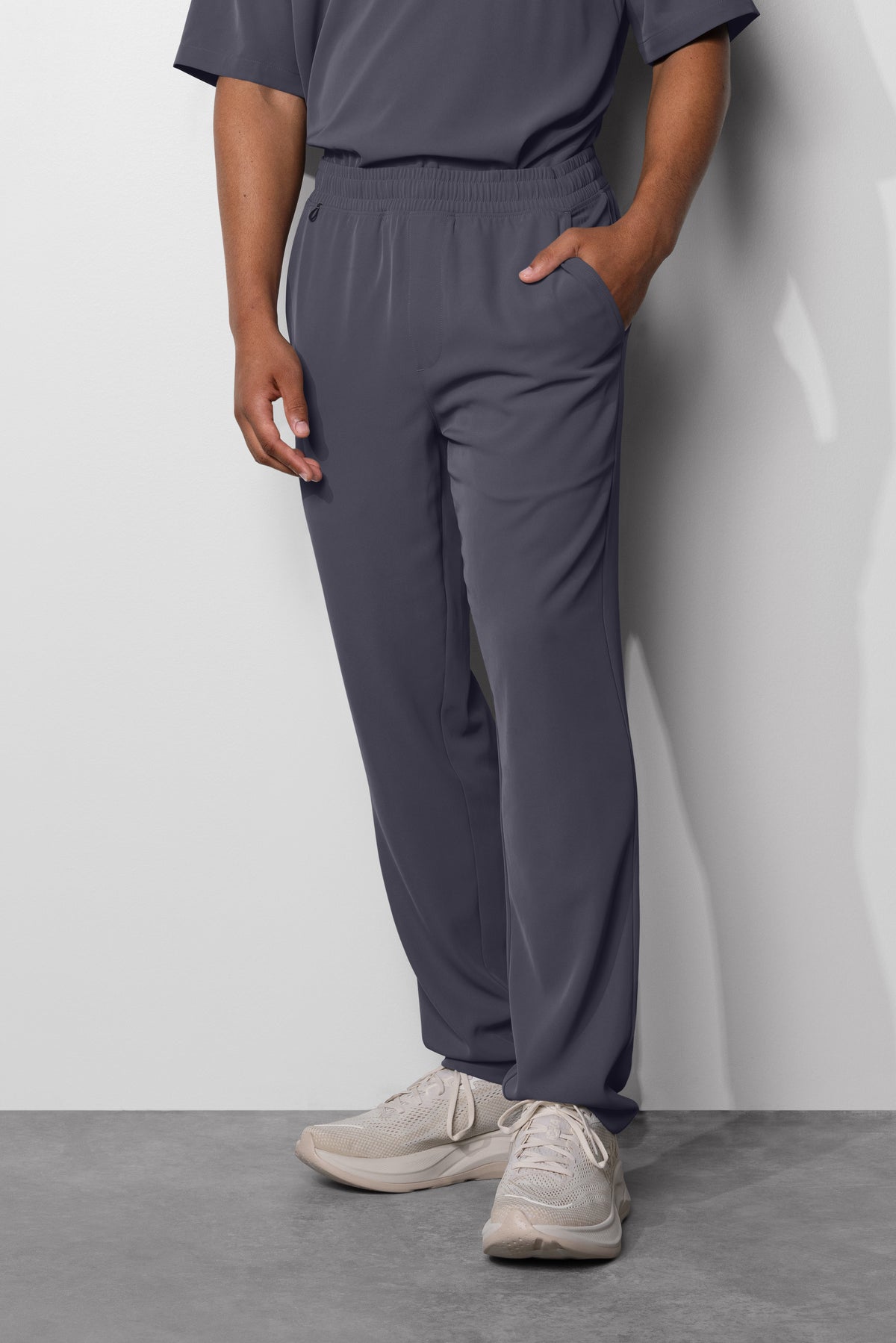 Men's No.19 Straight Leg 5 Pocket Scrub Pant in PerformaCREPE