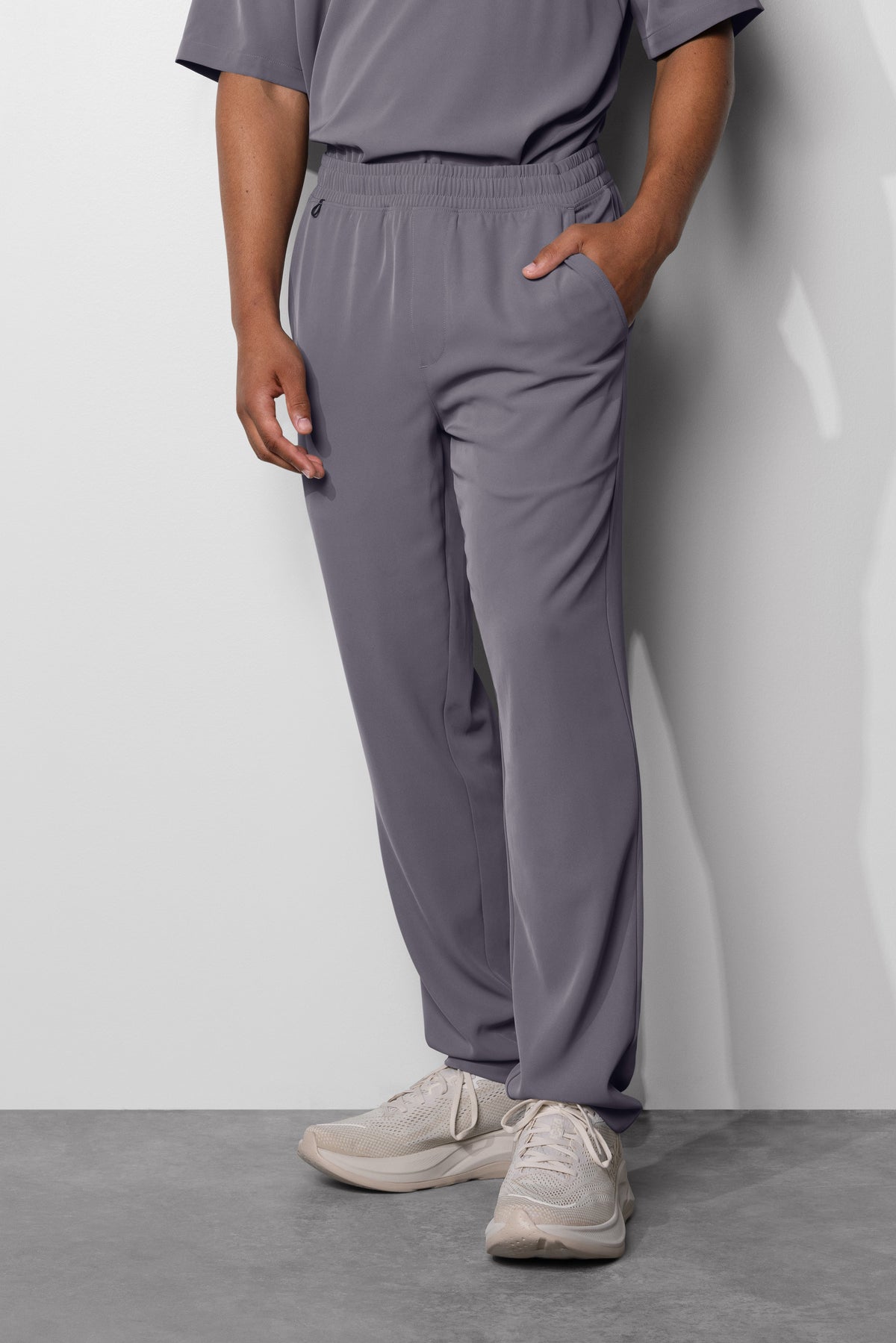 Men's No.19 Straight Leg 5 Pocket Scrub Pant in PerformaCREPE