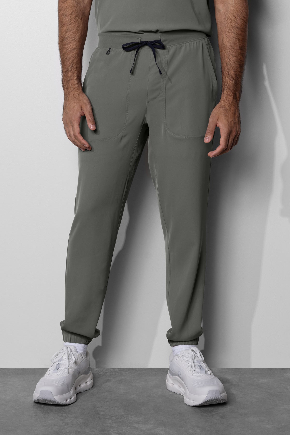 Men's No.32 Jogger 5 Pocket Scrub Pant in PerformaCREPE