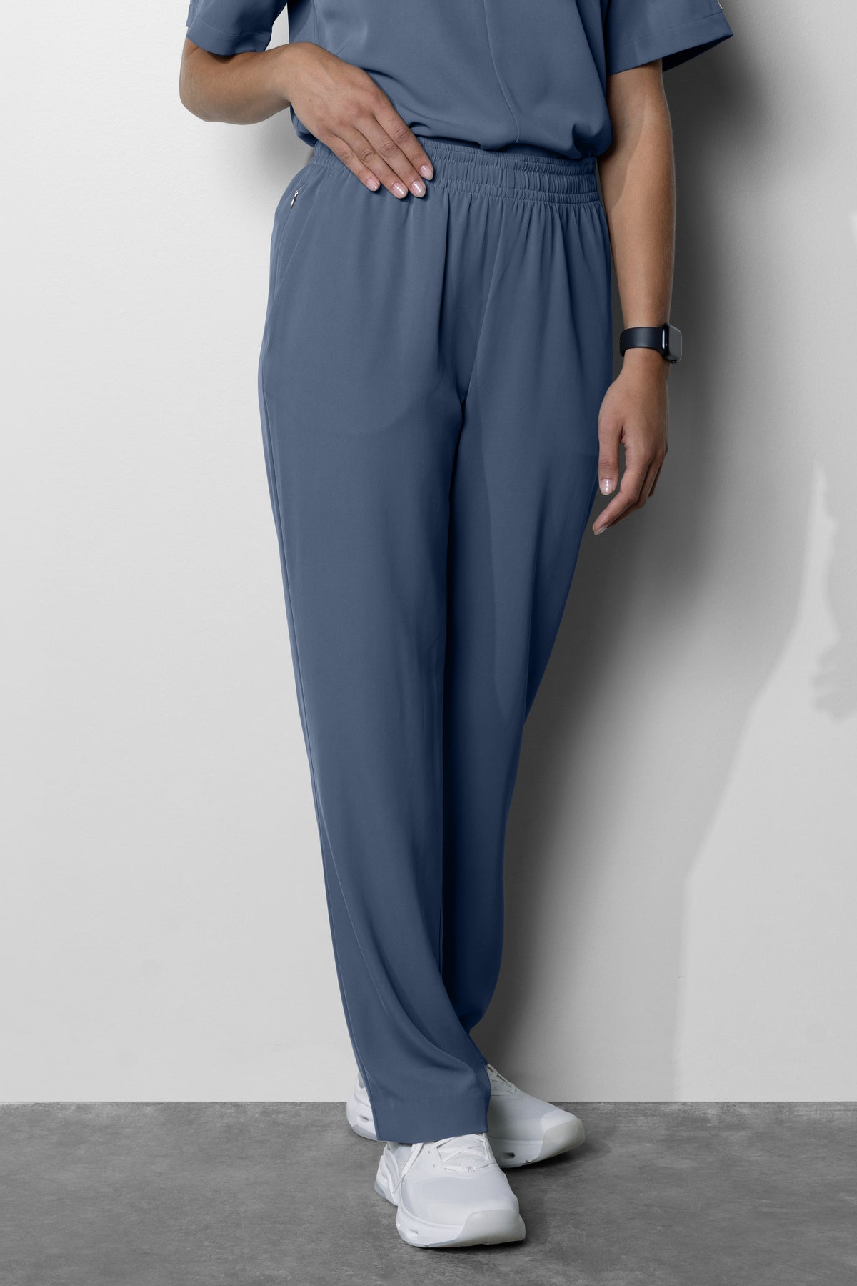 Women's No.37 Straight Leg Scrub Pant in PerformaCREPE