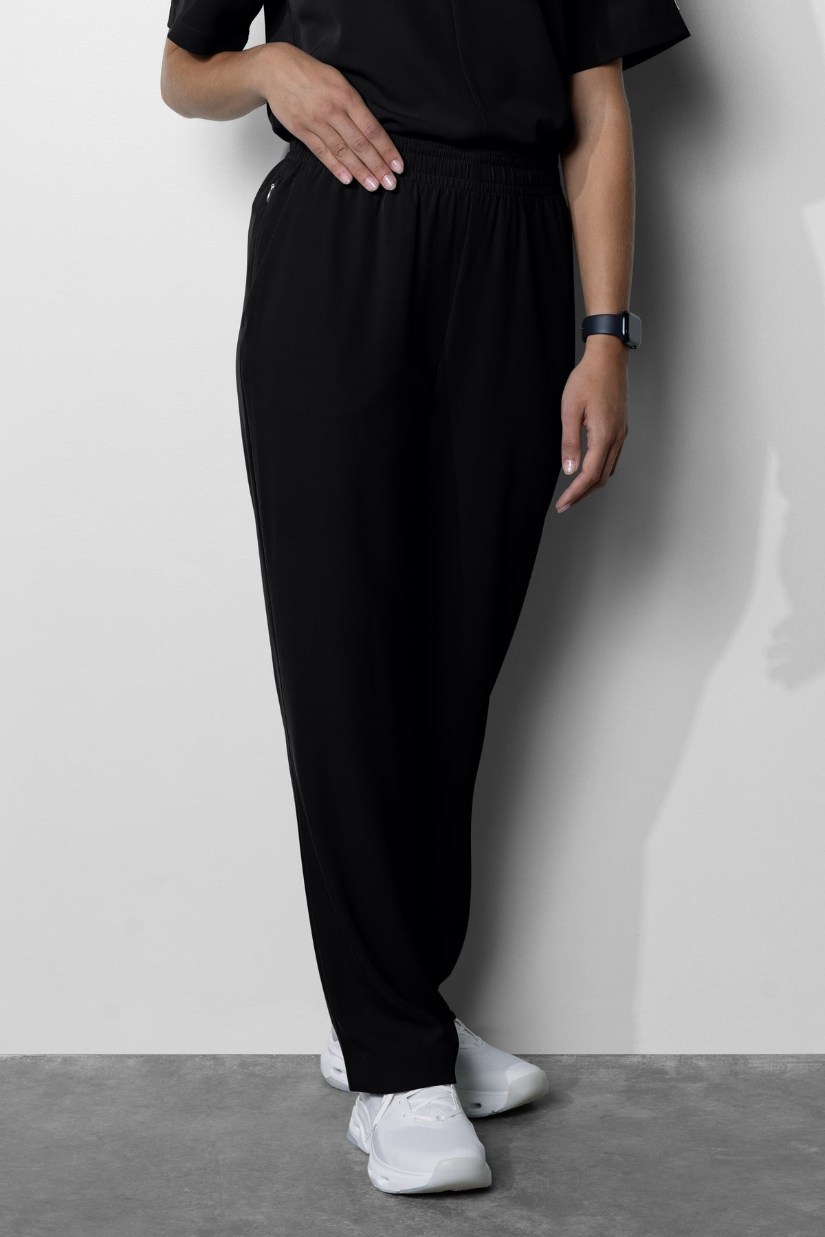 Women's No.37 Straight Leg Scrub Pant in PerformaCREPE