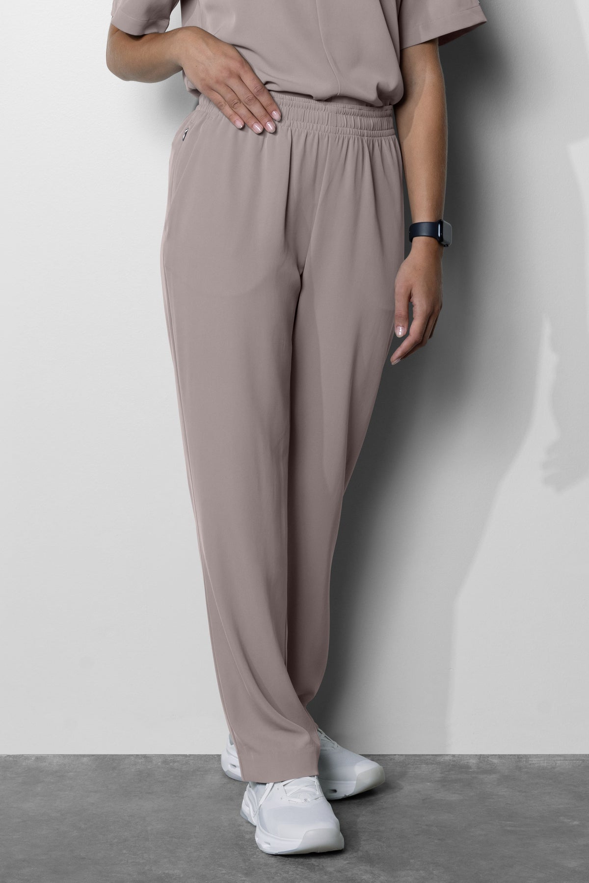 Women's No.37 Straight Leg Scrub Pant in PerformaCREPE