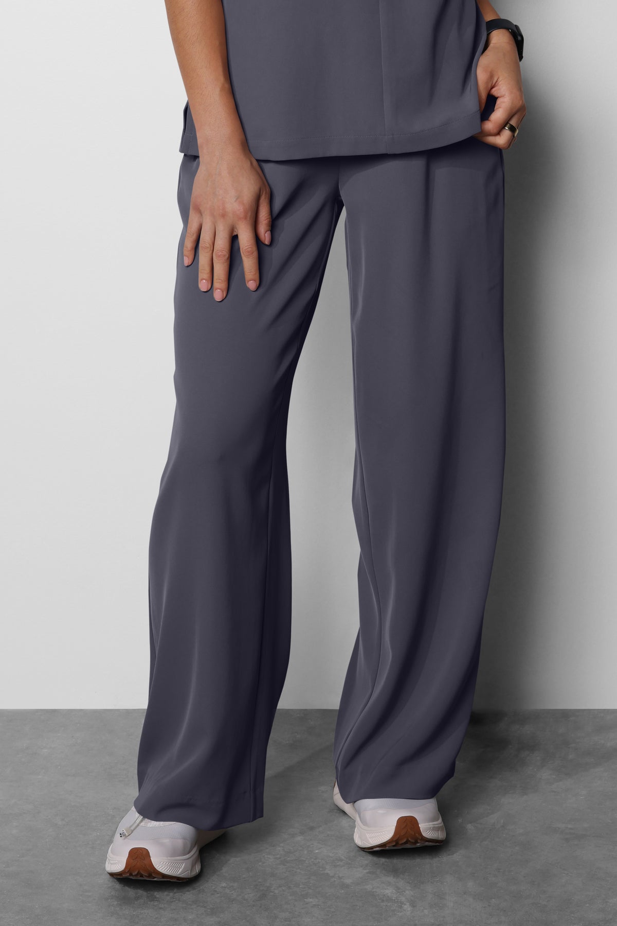 Women's No.39 Wide Leg Scrub Pant in PerformaCREPE