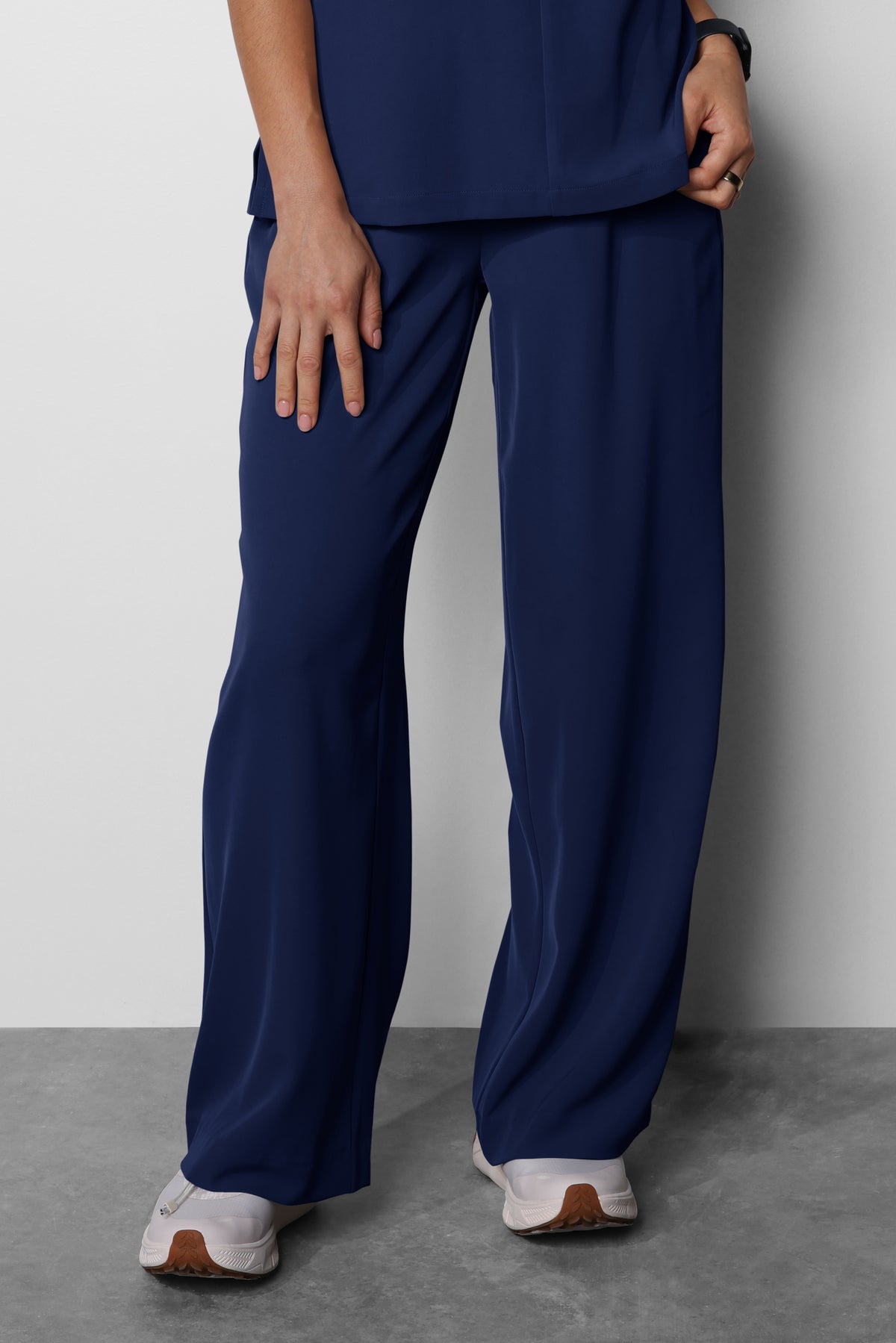 Women's No.39 Wide Leg Scrub Pant in PerformaCREPE